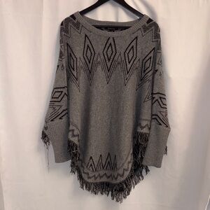 Relativity Charcoal Fringe Poncho Women’s M Aztec Pattern Cozy Layering